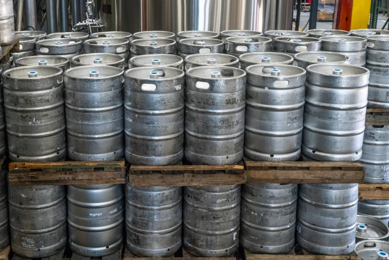 Steel, Aluminum, or Plastic: How Keg Material Affects Every Beverage You Pour